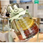 水杯大容量帶吸管塑料杯子女高顏值網(wǎng)紅可愛背帶便攜耐高溫水壺瓶-3